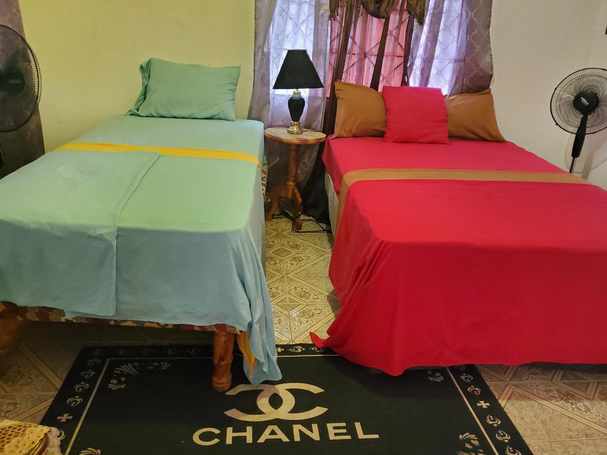 Fay Guest House Негрил Экстерьер фото