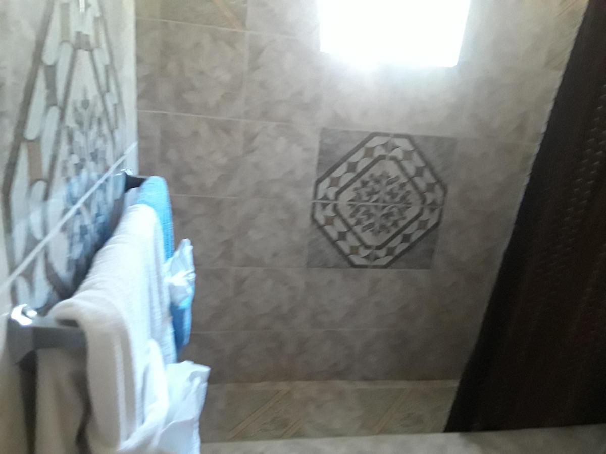 Fay Guest House Негрил Экстерьер фото